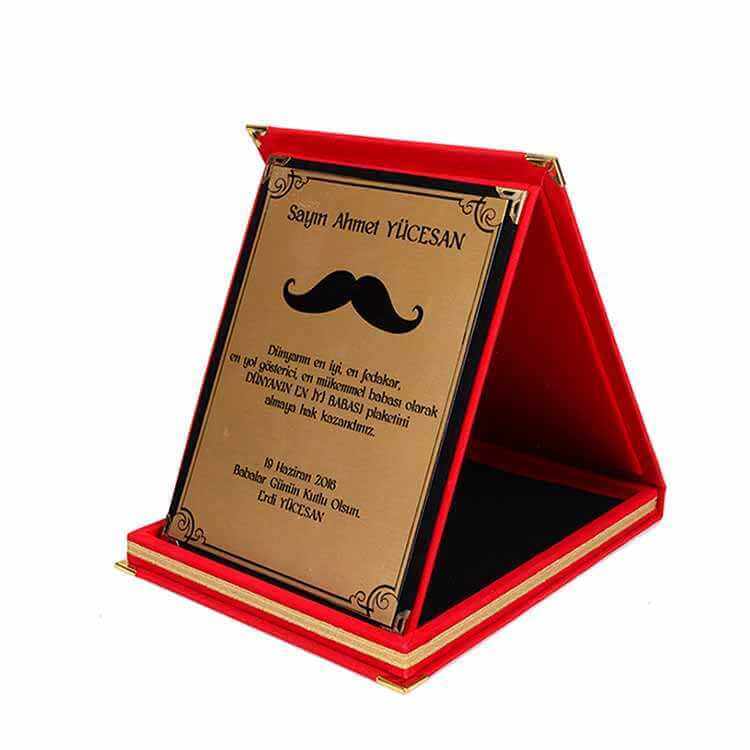 kirmizi-kadife-plaket