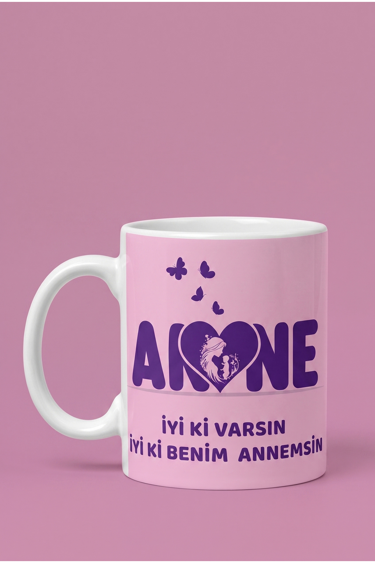 İyi Ki Varsın İyi Ki Benim Annemsin Bu Kadın Harika Bir Anne Yazılı Özel Tasarım Kupa Bardak Yeni Anneye Hediye Bebek Figürlü resmi